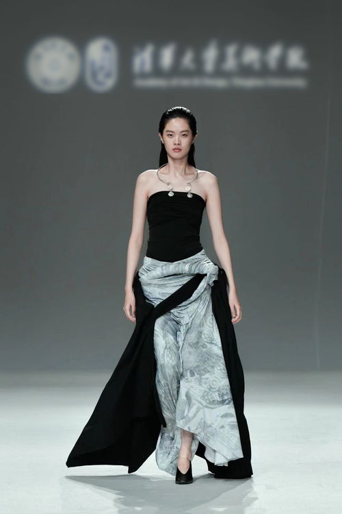 清华美院2023届服装与服饰设计专业毕设发布会举行