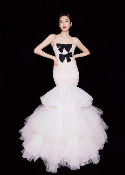 迪士尼的时尚女魔头库伊拉告诉你 礼服裙黑白就能赢