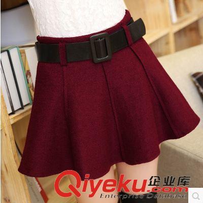 春季时尚新风尚 气质通勤百搭呢子伞裙，点亮职场穿搭